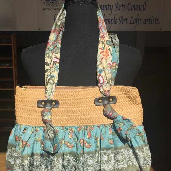 Fabric and grass bohemian handbag - Picture 6 of 6